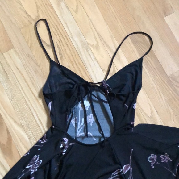 Urban Outfitters Dress - Picture 4 of 5